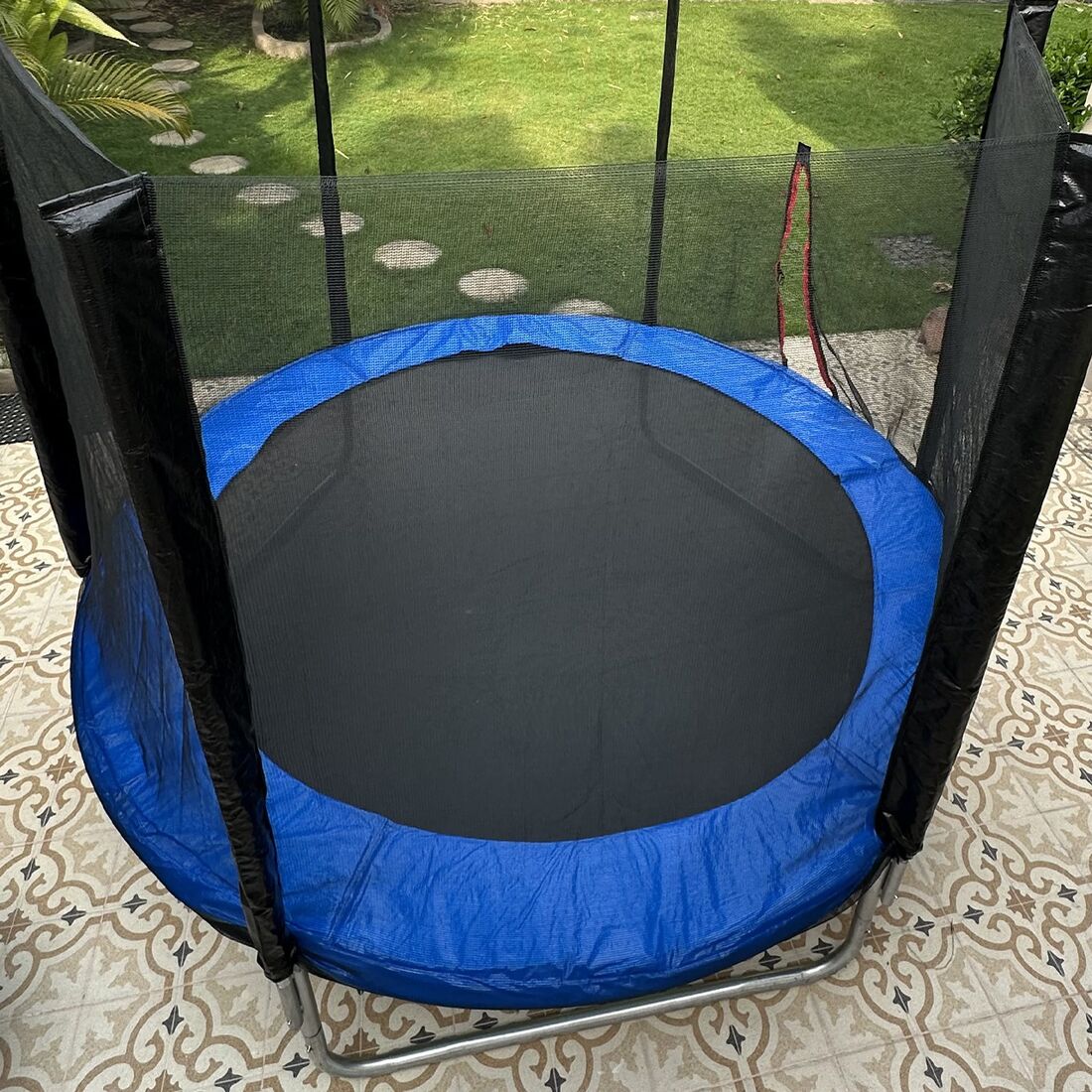 Trampolin di rumah